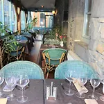 Logis L'ecu De France 3*