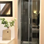 Logis L'ecu De France 3*
