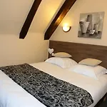 ホテル Logis L'ecu De France