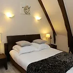 ホテル Logis L'ecu De France