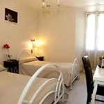 ホテル Logis L'ecu De France