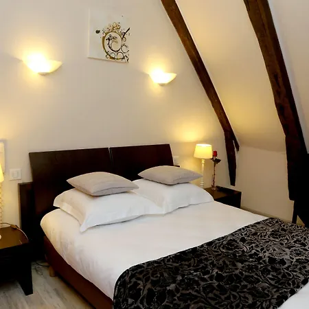 Logis L'ecu De France モーリアック