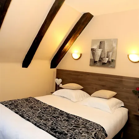 Hotel Logis L'ecu De France