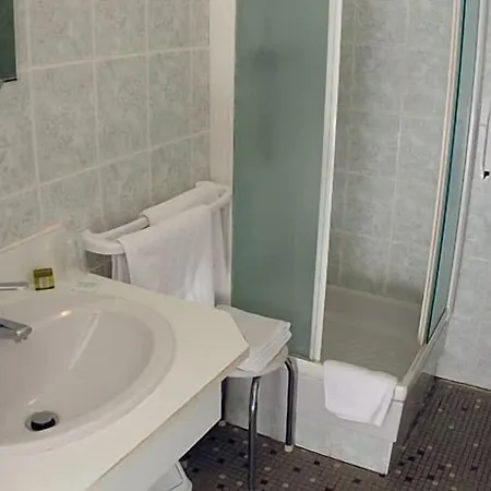 Logis L'ecu De France 3* Mauriac