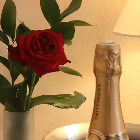 Logis L'ecu De France Hotel