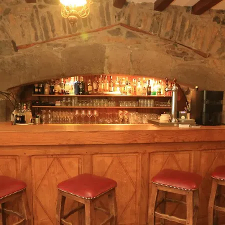 Logis L'ecu De France Hotel