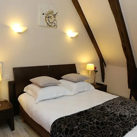 Szálloda Logis L'ecu De France