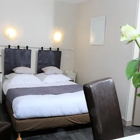 Logis L'ecu De France Hotel