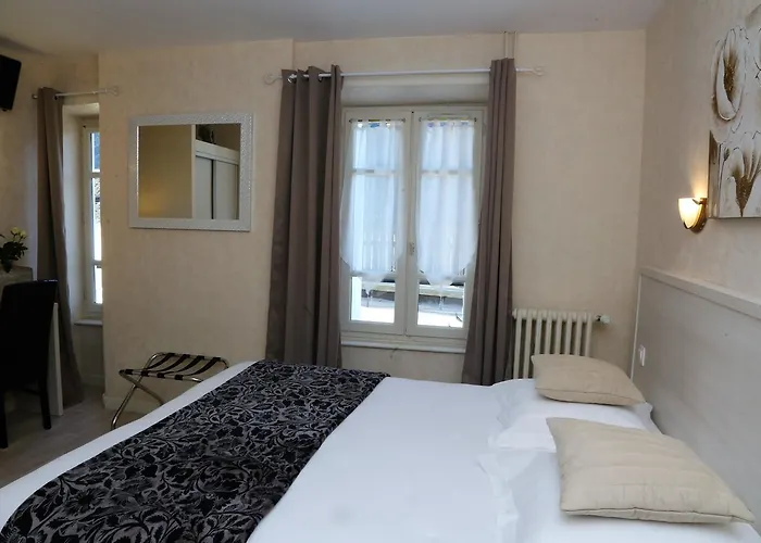 Logis L'ecu De France Hotel